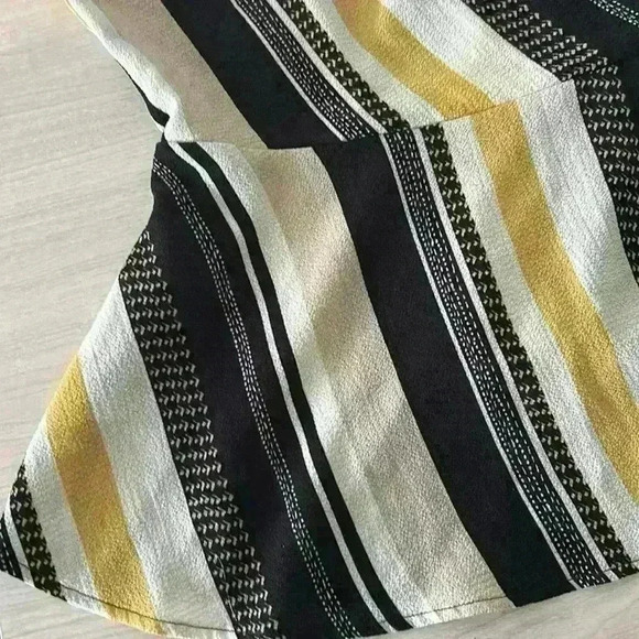 Monteau Black Yellow White Striped Short Sleeve Top Size Large - Picture 5 of 12